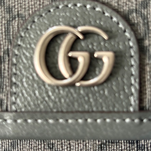 Gucci GG Supreme Small Belt Bag (Convertible Crossbody) - Picture 13 of 15